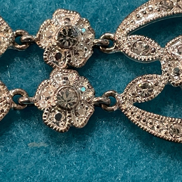 Vintage Pave Set Rhinestone Bracelet - Picture 5 of 12